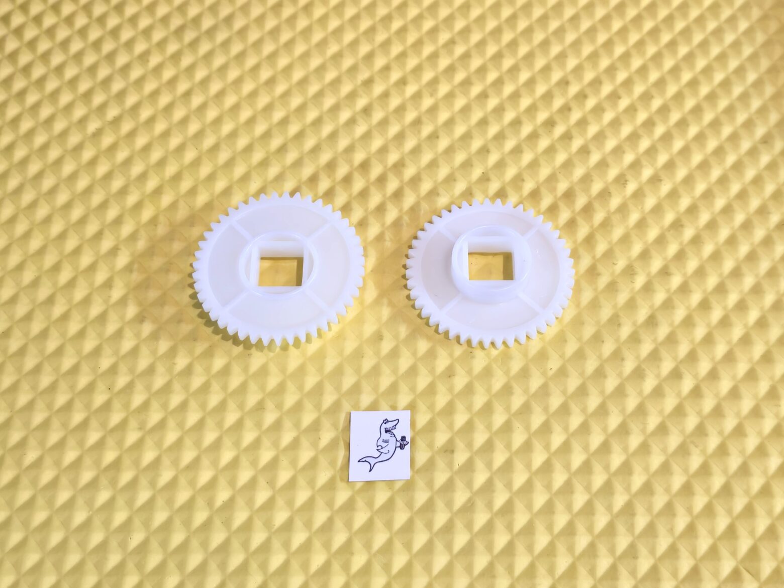 4 Crane National Snack Machine Tray Arrow Locking Tab Latches – For 147,148,157,158,160 Etc