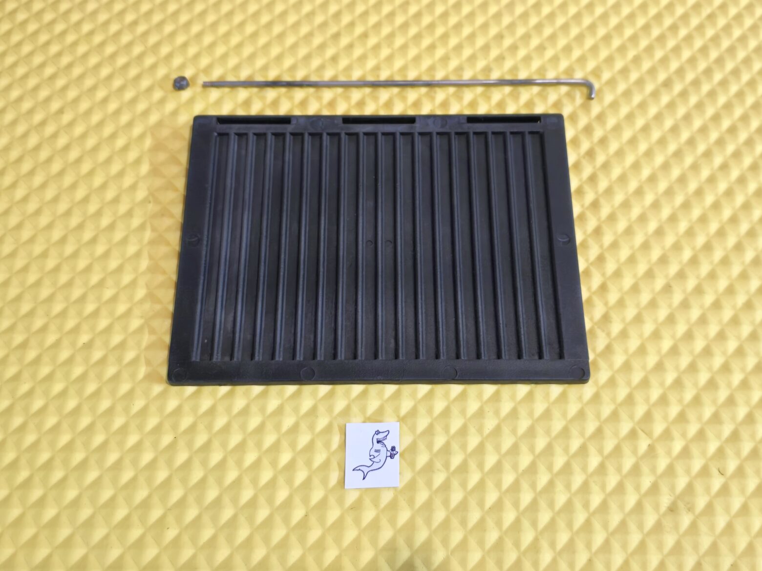 dixie narco 501T delivery door