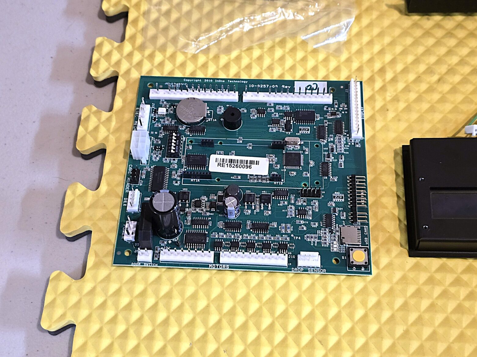 (AP) AUTOMATIC PRODUCTS LCM 1, 2, 3, 4 SNACK / CAN COMBO MACHINE "INONE" BOARD MDB UPGRADE KIT for Credit Card & Dex - Image 2