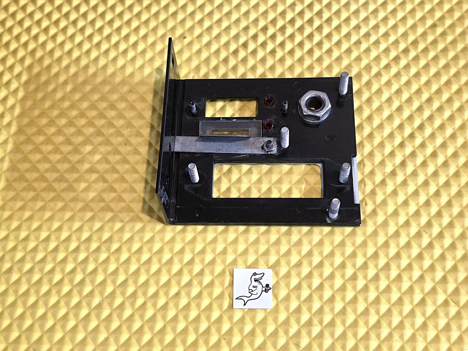 ROYAL VENDORS 650 MERLIN 4 LIVE DISPLAY SODA MACHINE COIN INSERT BEZEL ASSEMBLY / Used - Image 2